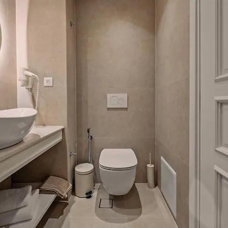 Royal Hotel 3*